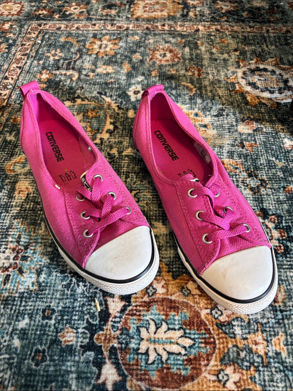 Converse Women's Pink Canvas Ballet Flat Style Low-Top Sneakers